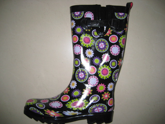 LADIES’ RUBBER BOOTS