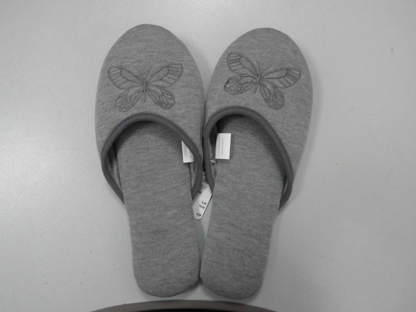Emb slipper