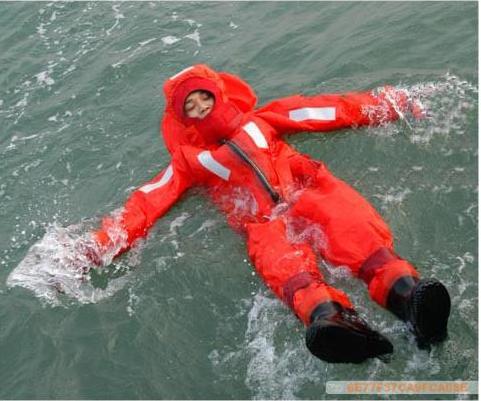 Insulated immersion Warm keeping Suit
