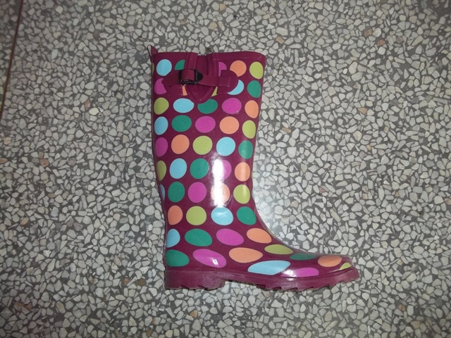 RUBBER BOOTS