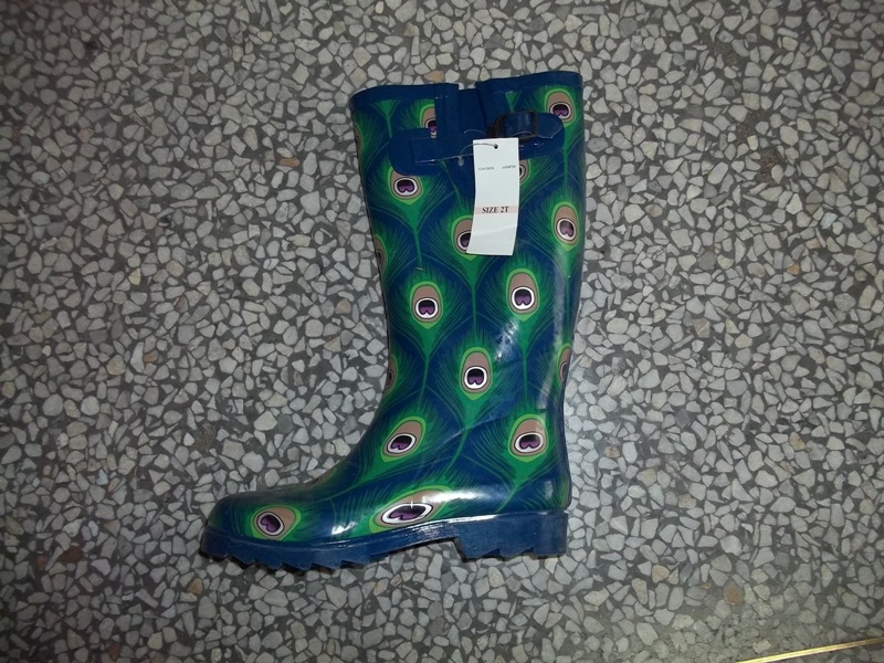 RUBBER BOOTS