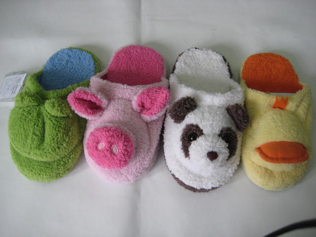 LADY’S INDOOR SLIPPER