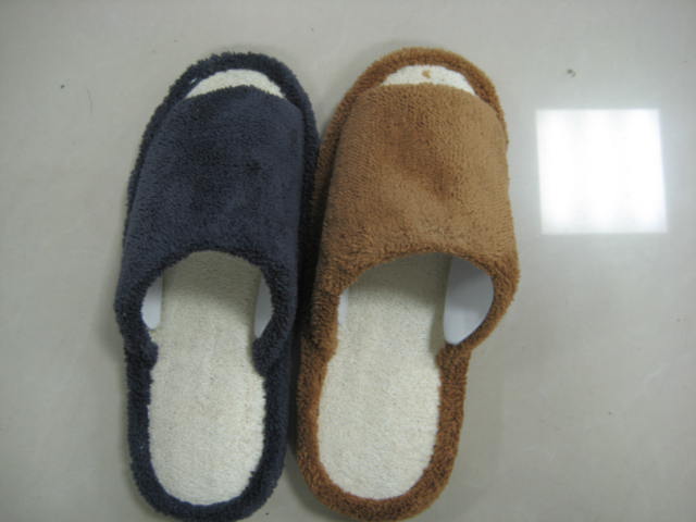 MEN’S INDOOR SLIPPER