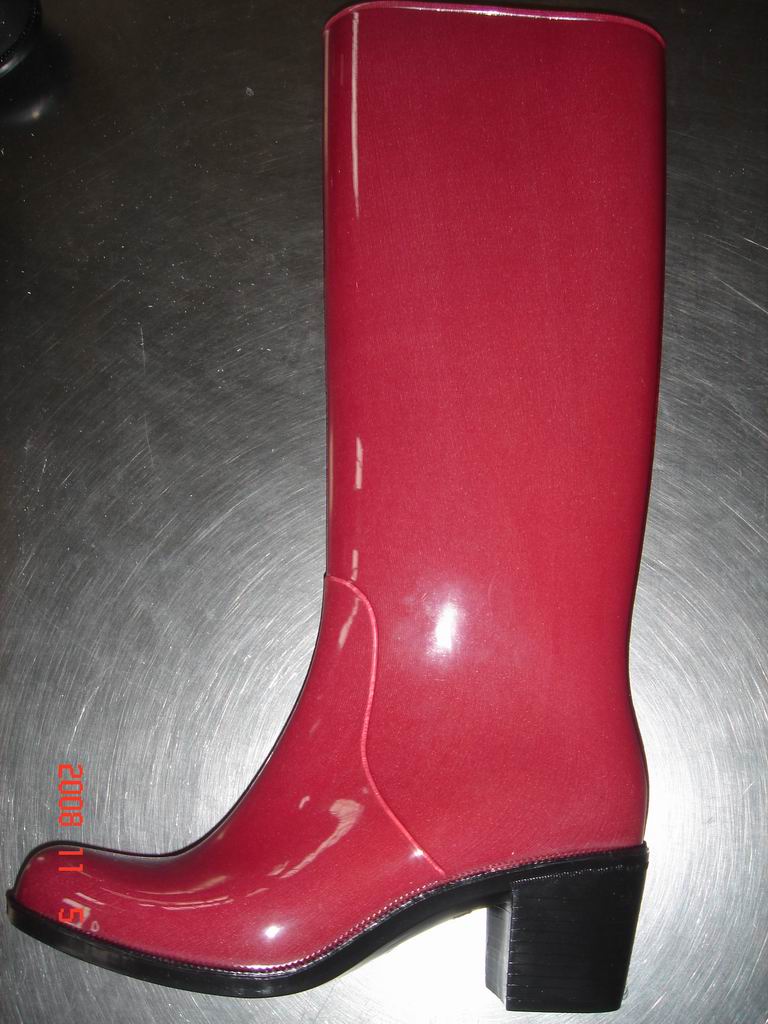 LADIES’ PVC BOOTS