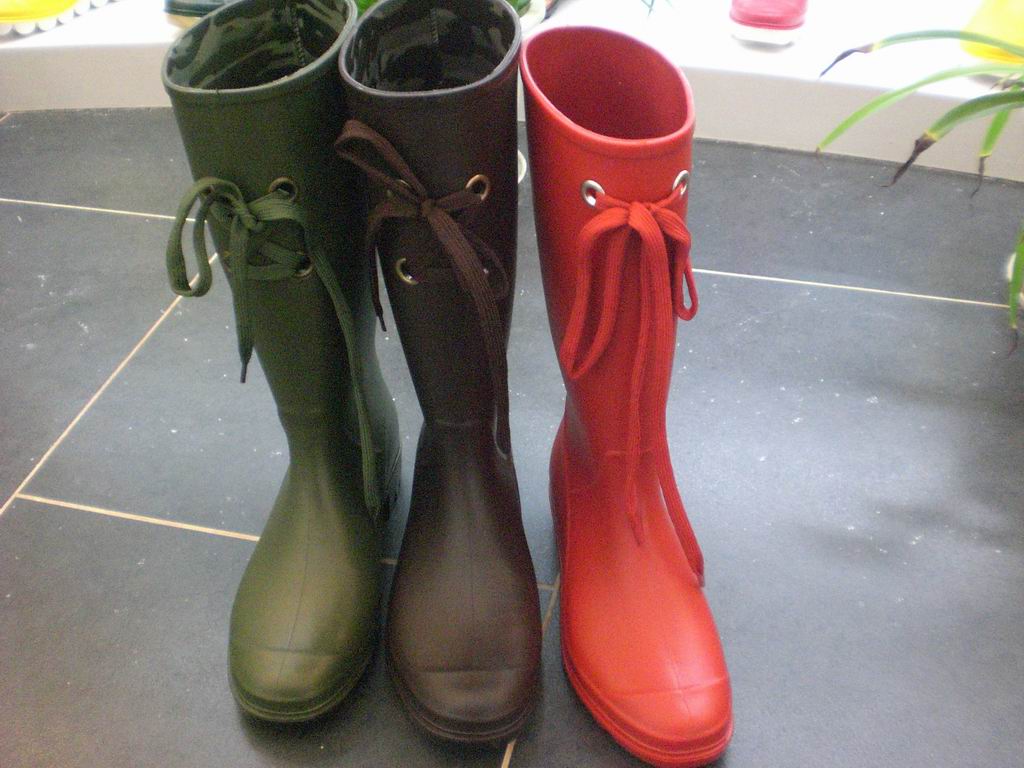 LADIES’ PVC BOOTS